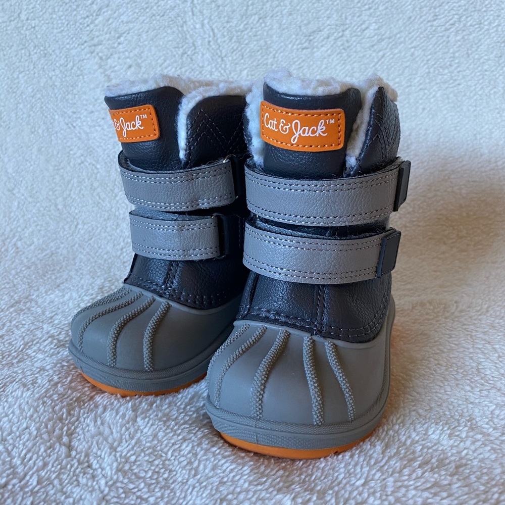 Cat and Jack Snow boots
